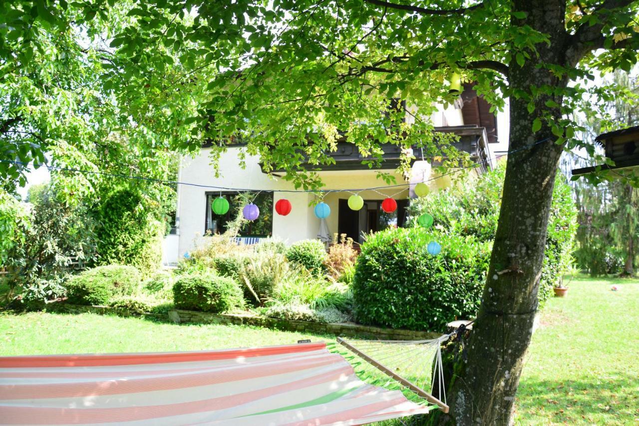 Haus Mit Garten Eugendorf Eksteriør billede